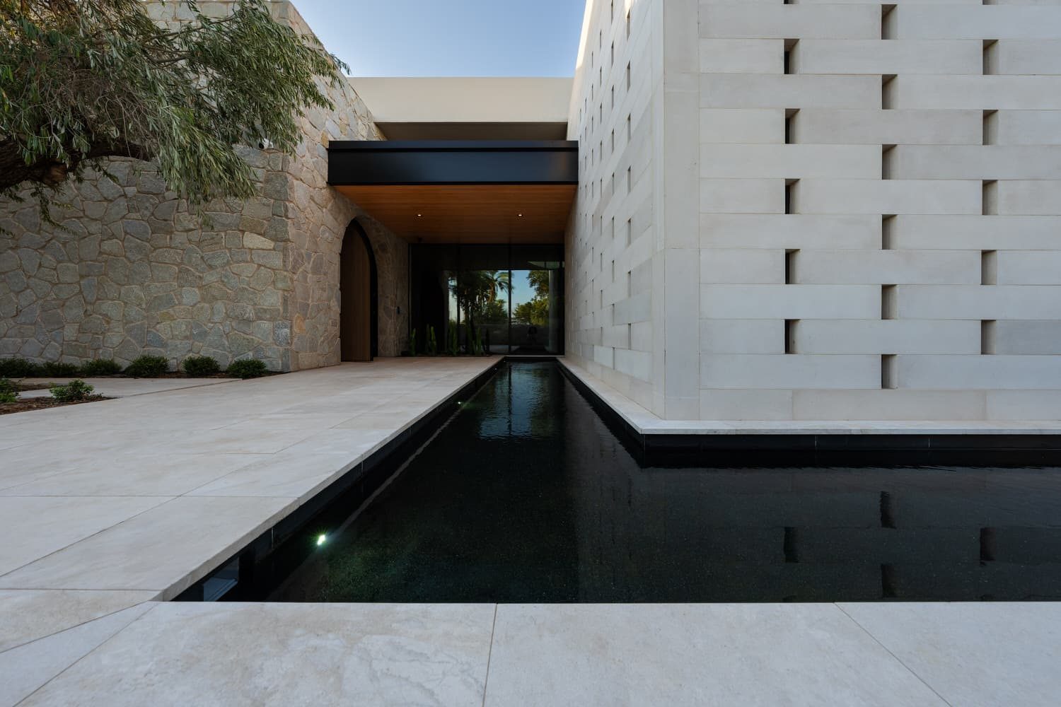 Luxury pool builder in Sedona, AZ