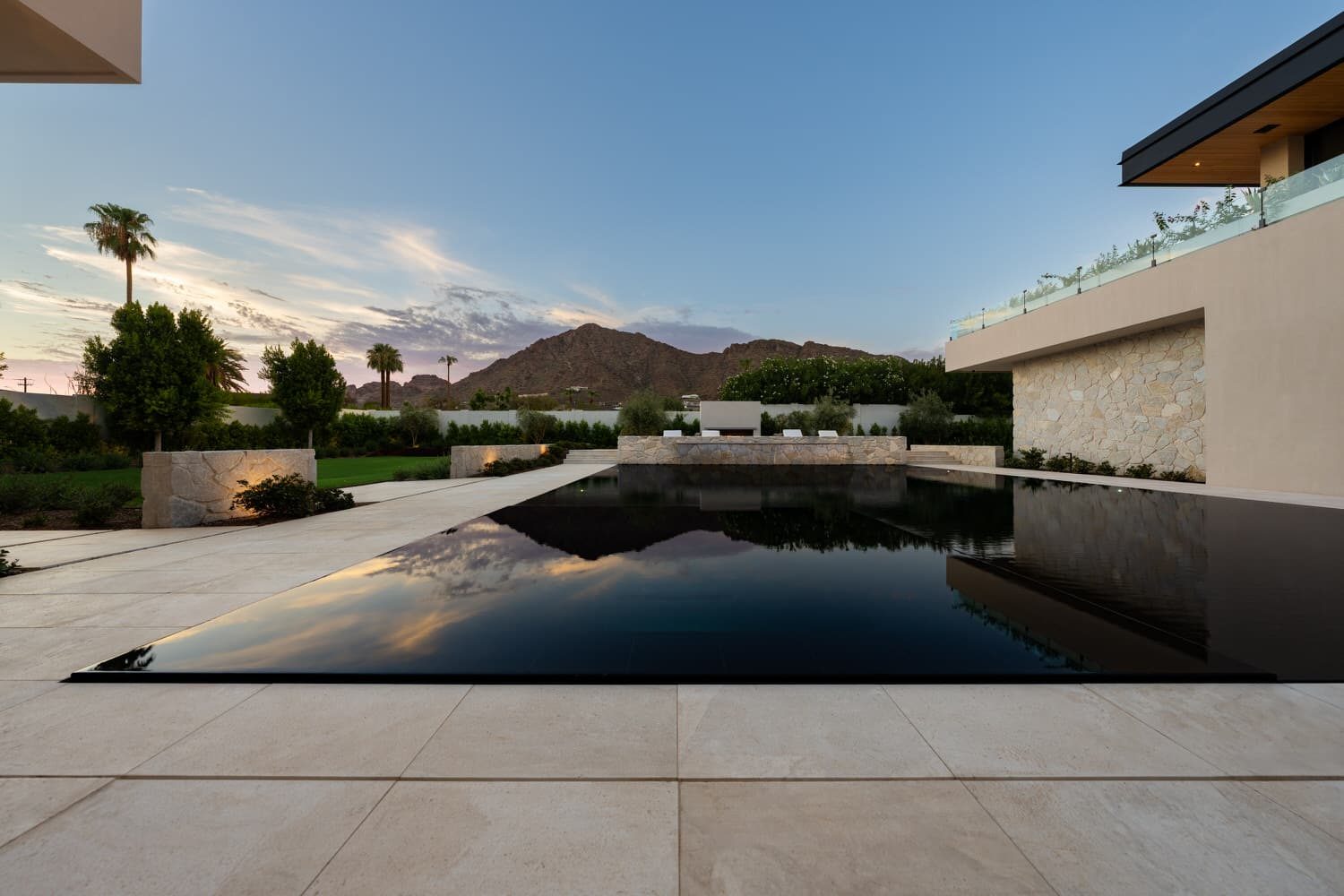 Hoss — Paradise Valley