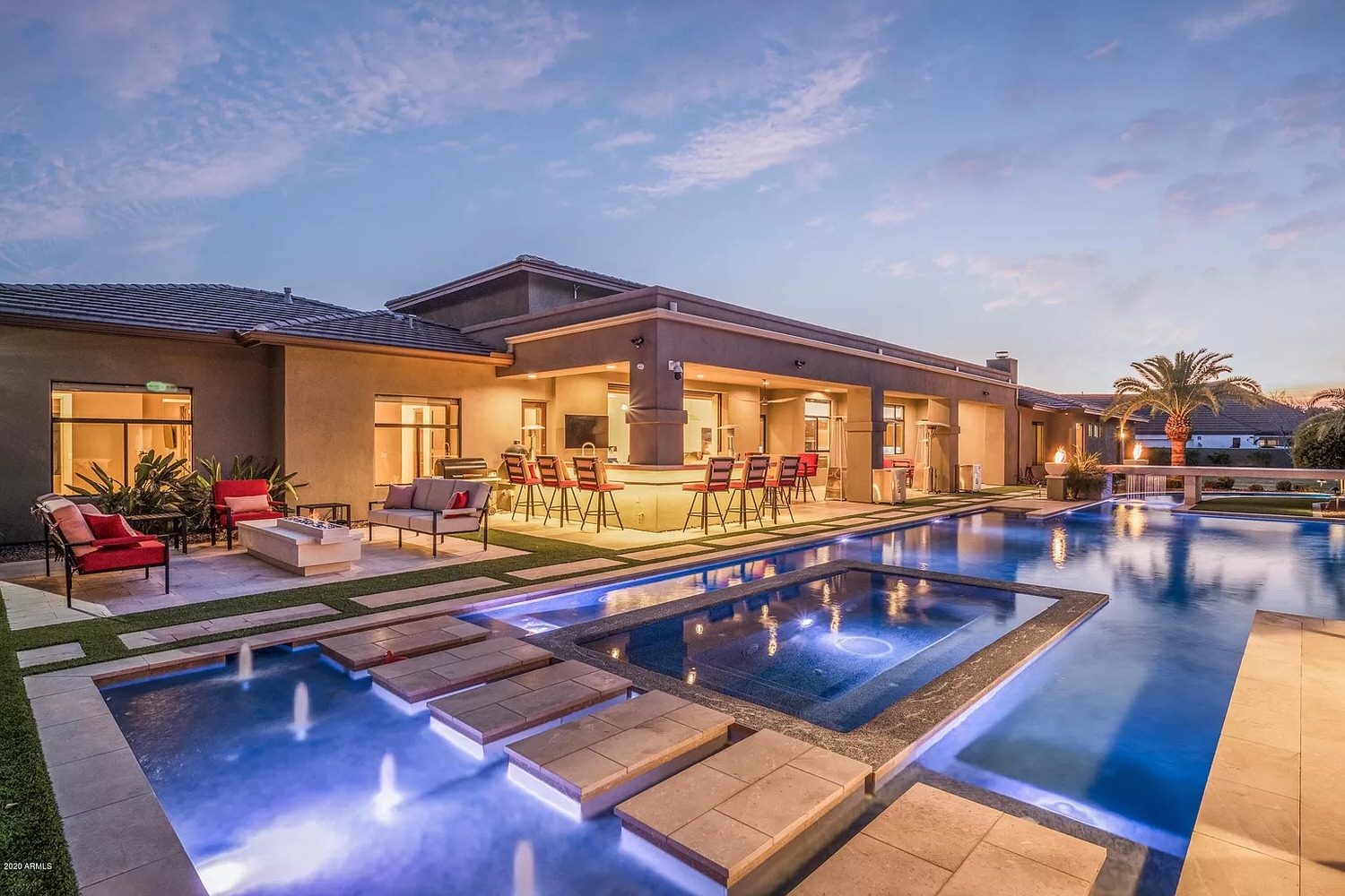Raised spa and geometric pool